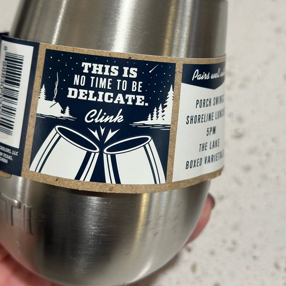 🌻 Set of 2 Yeti Rambler Wine Tumbler Cups 16oz - Picture 5 of 9